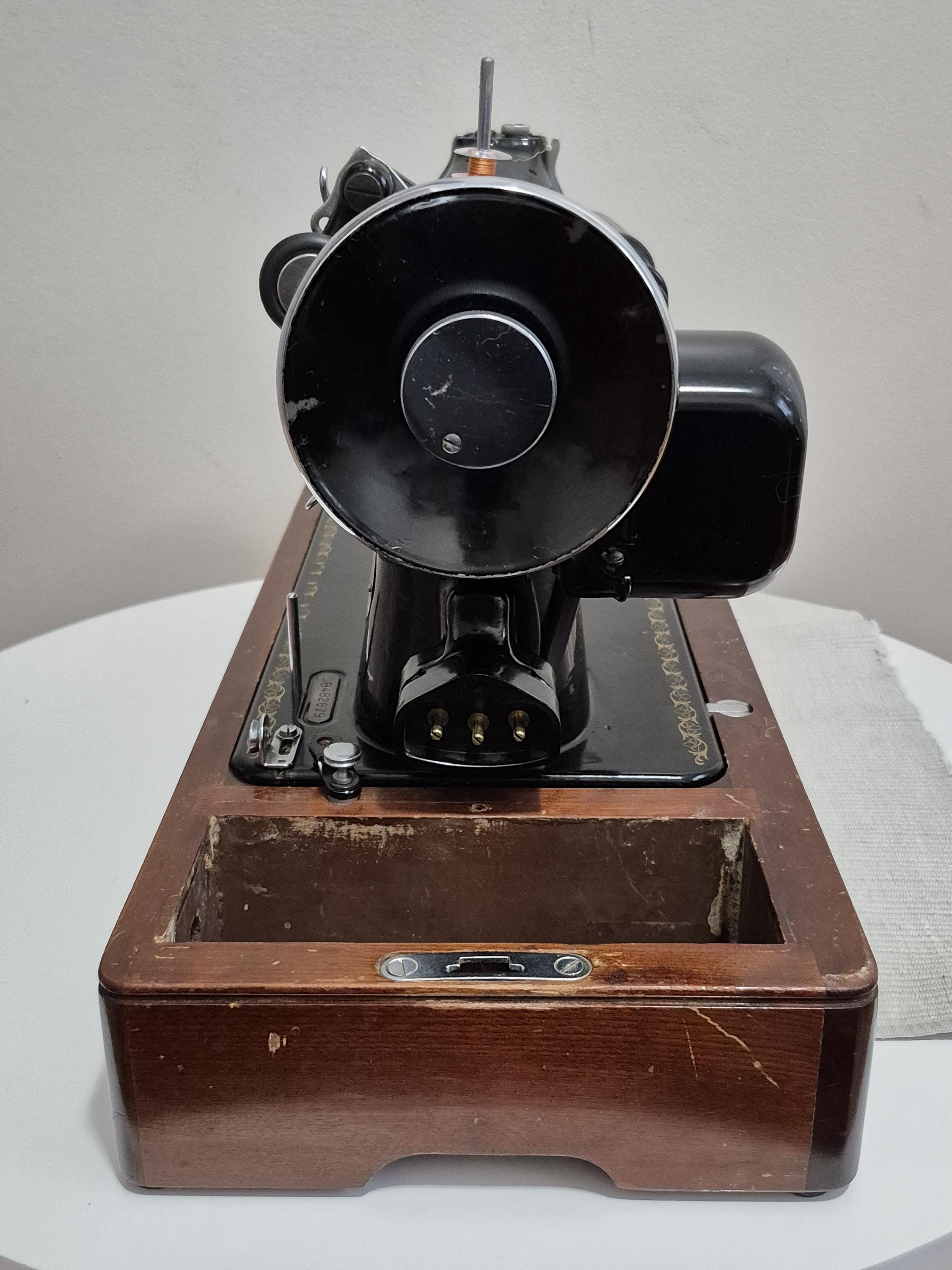 Vintage 1936 Singer 15-91 Full Size Sewing Machine Vintage Singer Full ...