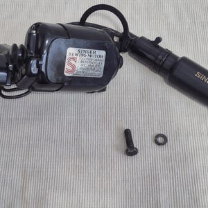 Vintage Singer Sewing Machine Motor Model 27 Singer B.RJ. 7 Motor Singer 3 Prong Power Singer Motor Mount and Singer Bakelight