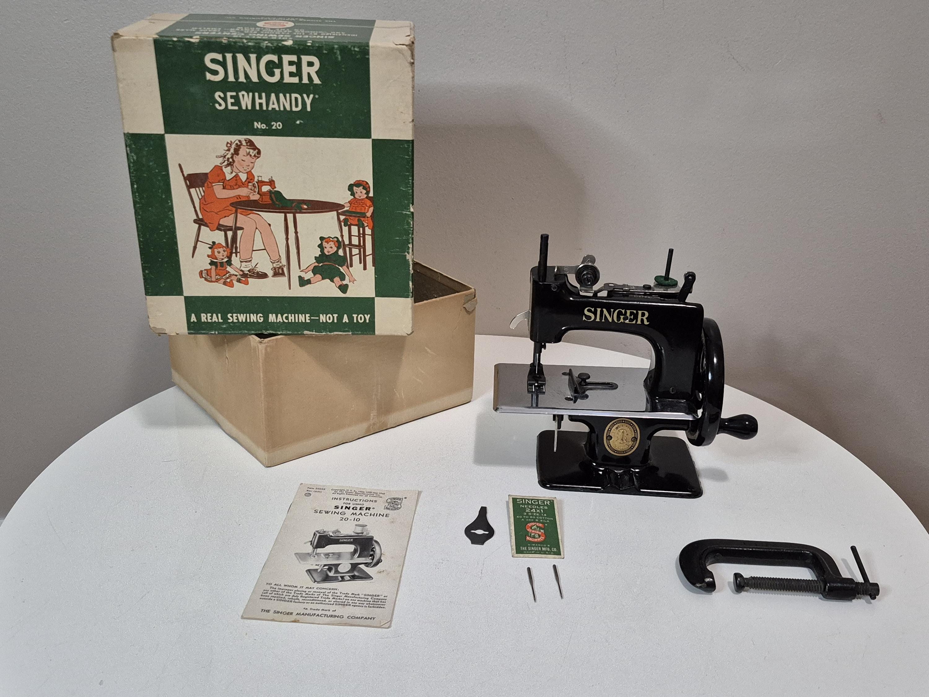 SINGER SEWHANDY Model 20 ビンテージハンディミシン 箱付 Vintage Singer Sewhandy No. 20 Child's Sewing Machine With Box - Etsy
