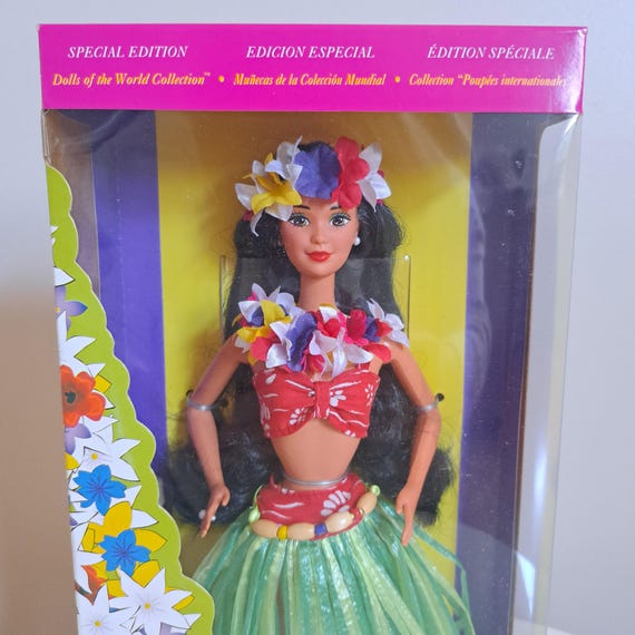 Vintage 1994 Polynesian Barbie - Dolls of the World