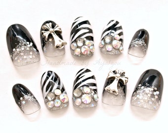 Nail set, sexy nail, zebra nail, animal print nail, black nail, gyaru nail, jfashion, gyaru fashion, nails