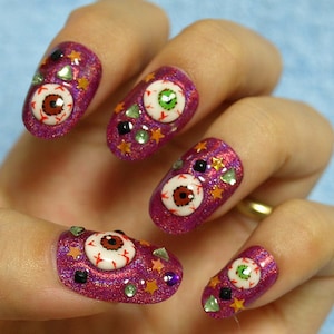 Eyeball, creepy kawaii, deco nail, goth nail, zombie nail, Harajuku, Japanese fashion, Tokyo fashion, 3D nail art, Halloween, cosplay image 1