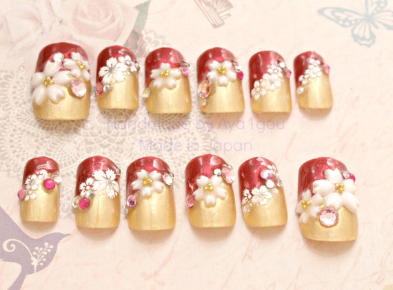 Christmas nails, Japanese 3D nails, kawaii nail, lolita accessory, red, gold, pretty nail, festive nails, waloli, sakura, cherry blossom,