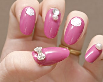 Fake nail, deco nail, Japanese 3D nail, kawaii nail, oval nail, purple nail, camellia, rose, pearl, rhinestone, winter fashion, bow nails