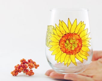 Hand painted sunflower wine glass - Personalized- Sunflower love - Floral glassware - Flower stemless wine glass