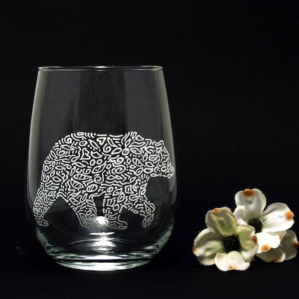 Polar bear glass / Polar bear gift / Hand painted stemless wine glass / Animal glass / Alaska wildlife