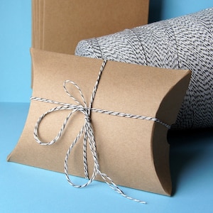 25 Medium Kraft Pillow Boxes for Treats, Packaging & Gift Wrap . 4.5 x 4.5 x 1.5 inches image 5