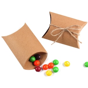 25 petites boîtes d'oreiller kraft pour friandises, cadeaux, emballages et papiers cadeaux 3,5 x 3 x 1 pouces