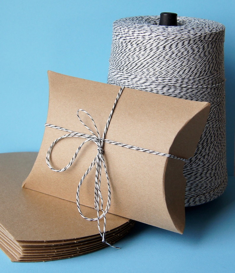 25 Medium Kraft Pillow Boxes for Treats, Packaging & Gift Wrap . 4.5 x 4.5 x 1.5 inches image 4