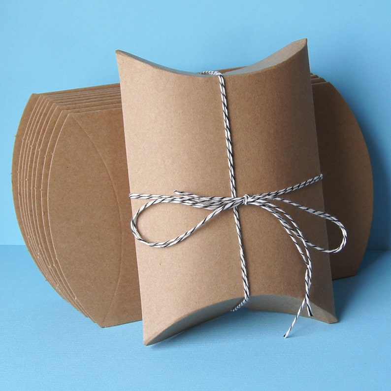 25 Medium Kraft Pillow Boxes for Treats, Packaging & Gift Wrap . 4.5 x 4.5 x 1.5 inches image 1