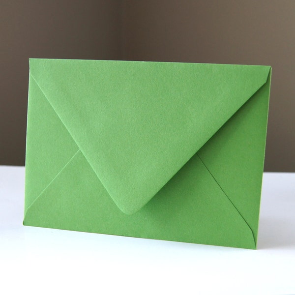 10 Clover (green) RSVP Envelopes . 4Bar Envelopes . 3.625" x 5.125"