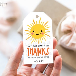 Letzter Schultag Tags, Die Schule, der Sommer ist hier, Lehrer Wertschätzung Tags, Volunteer Geschenkanhänger, Dankeschön Tags. 5,5 x 9 cm, Menge 10 Stück