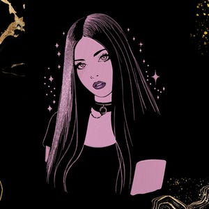 Pode incluir: Ilustração de uma mulher com cabelo comprido preto e um colar gargantilha. O rosto da mulher é rosa, com olhos e lábios escuros. O fundo é preto com detalhes dourados e brancos e estrelas.