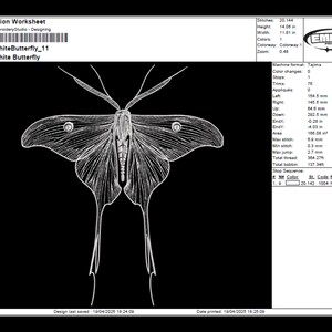 Może przedstawiać: Szczeg&oacute;łowy biały wz&oacute;r motyla na czarnym tle, z tytułem "White Butterfly" i szczeg&oacute;łami projektu. Obraz zawiera wymiary w calach i inne specyfikacje techniczne dla haftu.