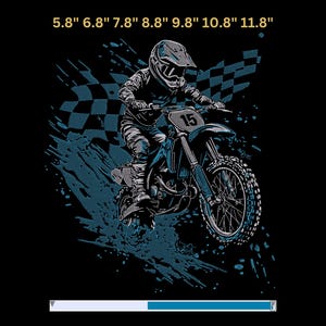 Puede incluir: Gr&aacute;fico negro que muestra a un piloto de motocross en una moto azul en pleno salto. El piloto lleva casco y equipo. Una bandera a cuadros y un efecto de salpicaduras azules est&aacute;n en el fondo. El n&uacute;mero "15" es visible en la moto.