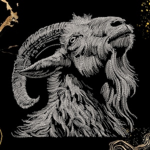 Puede incluir: Ilustración detallada en blanco y negro de la cabeza de un carnero, mirando hacia arriba. El carnero tiene cuernos grandes y curvos y una larga barba hirsuta. El fondo es negro con detalles dorados, creando un contraste llamativo.