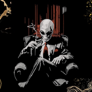 Puede incluir: Ilustración en blanco y negro de un extraterrestre con traje, sentado en una silla, sosteniendo una flor. El extraterrestre tiene una cabeza gris y lleva un traje con corbata roja y una rosa en la solapa. El fondo es negro.