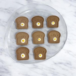 Mr. Toast cute chicken pet treats, homemade cat treats dog treats, healthy cat snacks dog snacks, creative pet birthday gift, topper