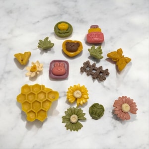 Garden Goat Milk Pet Treats: Whimsical Cat & Dog Snacks