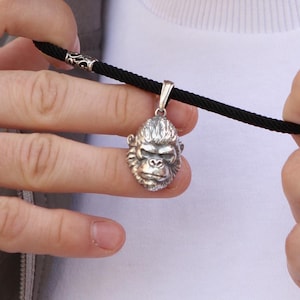 King Kong Pendant – 925 Sterling Silver African Gorilla Necklace, Wildlife Jewelry for Men, Bold Jungle Amulet Gift