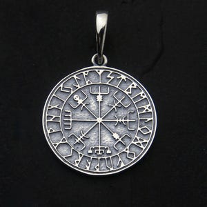 Vegvisir Viking Compass Pendant, 925 Sterling Silver Norse Runic Necklace, Nordic Protection Amulet, Icelandic Magic Symbol Jewelry for Him