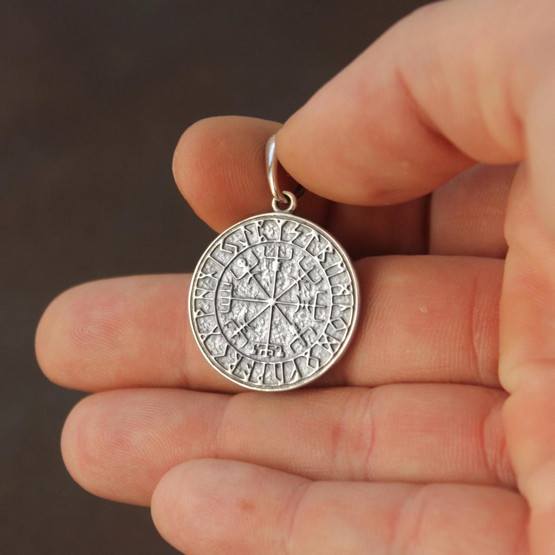 NordicNavi Compass Rune Necklace - Viking Pendant by The Nevermore