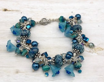Blue bracelet, Blue Beaded Lampwork Charm Bracelet, Lampwork beads, boro glass, Harleypaws
