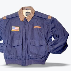 Vintage Avirex Flight Bomberjack Type A2 met certificaat, leren voering en kraag, blauw, maat XL
