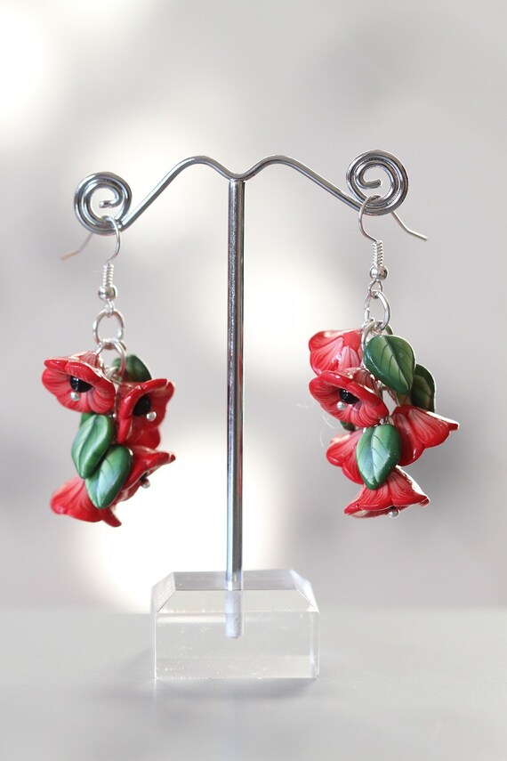 Items similar to Red flower earrings on Etsy
