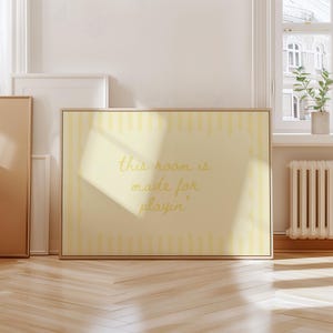 Questa stanza è fatta per giocare, Decorazione per la stanza dei bambini, Arte murale per la stanza dei giochi, Stanza dei bambini, Cartello per la cameretta dei bambini, Arte murale per bambini piccoli, Stampa per la camera dei bambini piccoli, Giallo