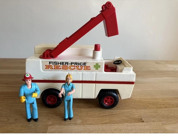 【希少品】Fisher-Price RESCUE 消防車 1974年製おもちゃ Vintage Fisher Price Adventure People 303 Emergency Rescue Car