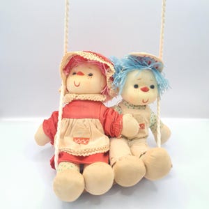 Ijspop op schommel icecream doll vintage jaren 80. komfy kid poppen 20cm