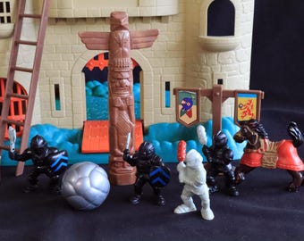 Castle Play Tower, Redbox Knight Figures, Cannon Toys Great