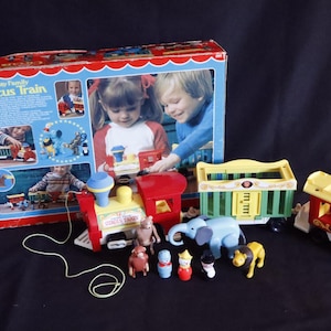Complete Fisher Price Circus train #991. Vintage train, 1974 with original box.