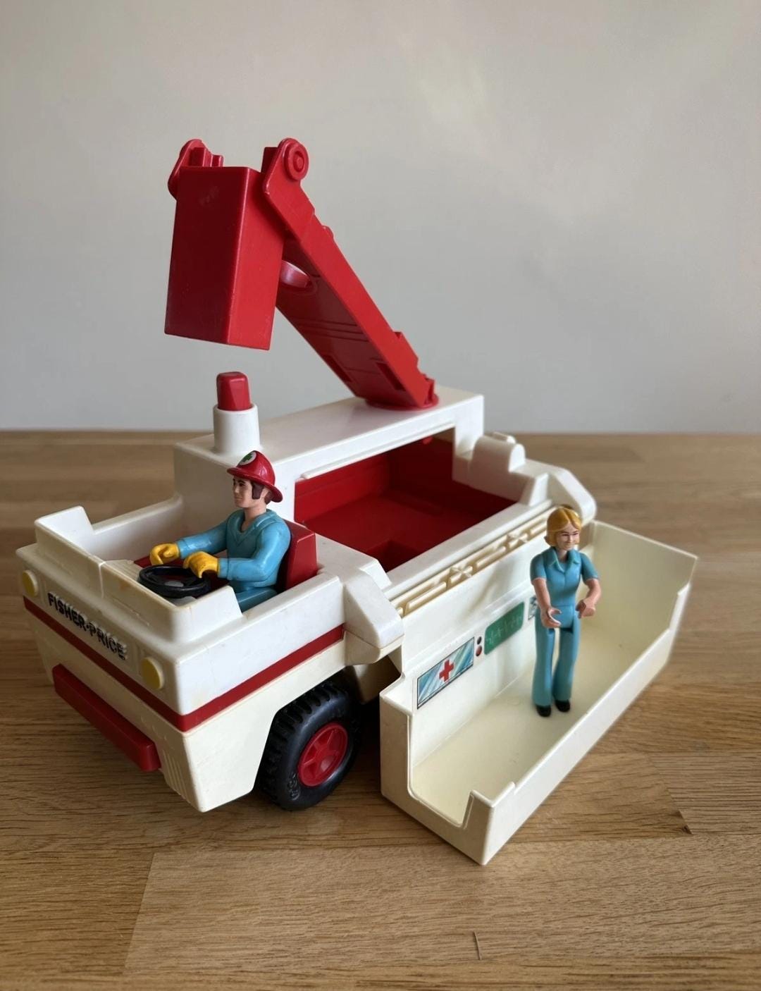 EMS Set Rescue Price Fisher 1970s Vintage 1974年製おもちゃ 消防車 RESCUE 【希少品】Fisher-Price Emergency Rescue Medical ミニカー