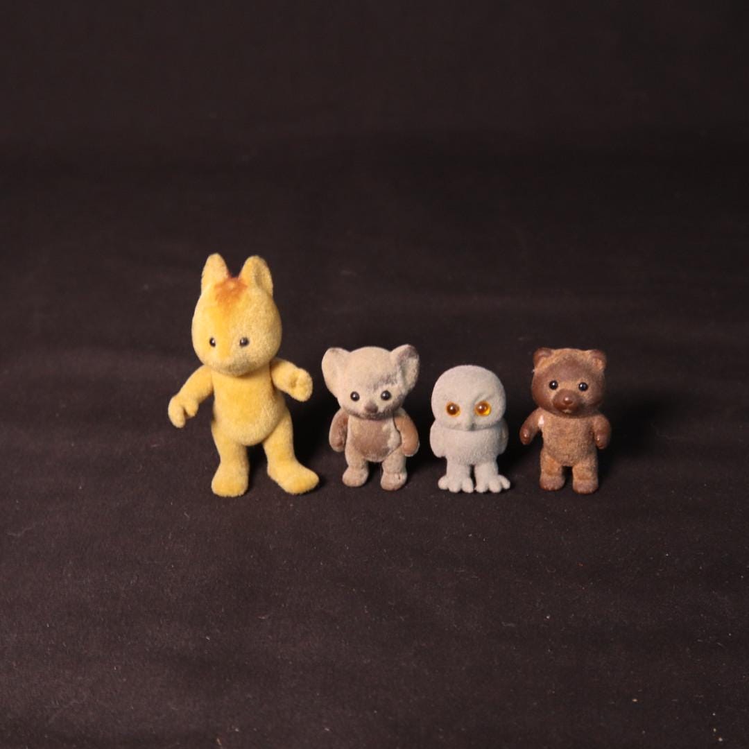 Lot Rare De 5 Figurines Sylvanian Families – Famille Ours Vintage – État Correct – À Saisir !