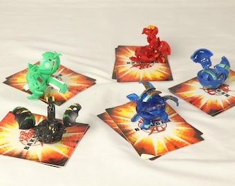 Bakugan Battle Brawlers de Sega Spin Master incluye 2 cartas por set.
