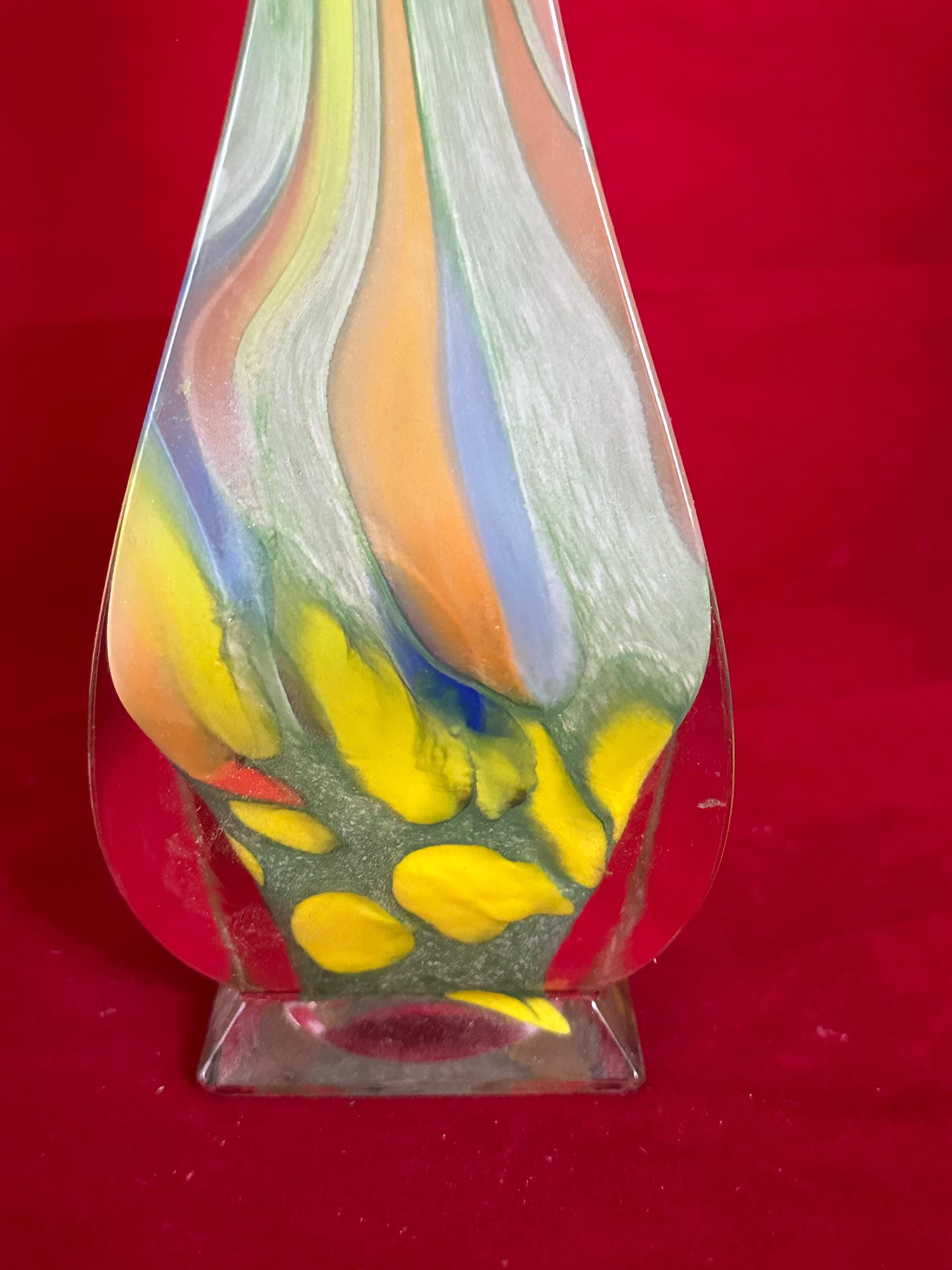 ヴィンテージのカラフルな吹きガラスの花瓶 - Etsy 日本