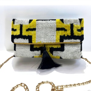 Cartera de noche de terciopelo de seda hecha a mano con borlas, moderna cartera de terciopelo Ikat, bolso de noche de seda, bolso de mano para la cena único, regalo de lujo para mujer