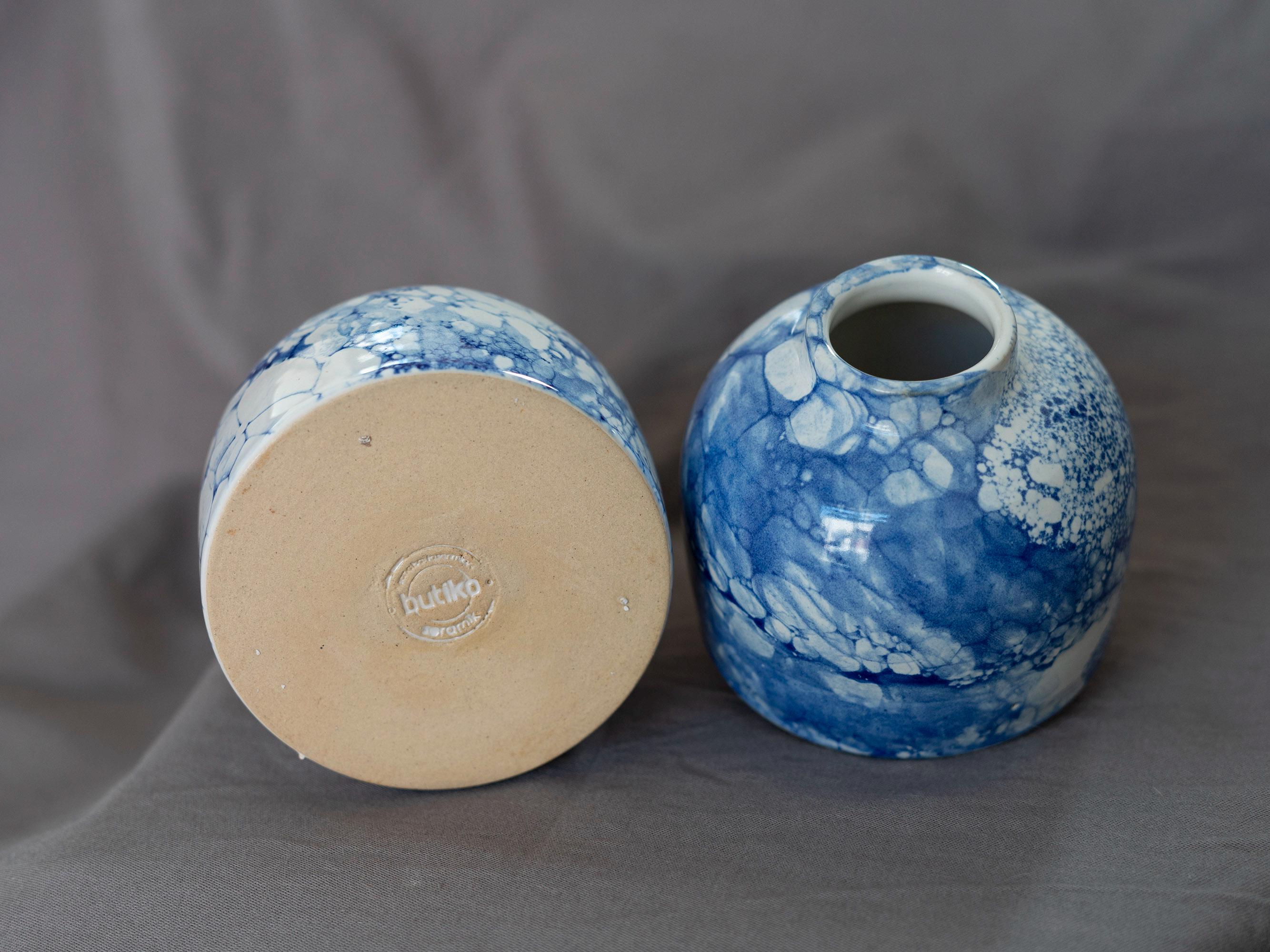 手作りのミニセラミック花瓶：コバルトブルーの泡釉陶器 - Etsy 日本