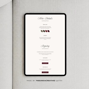 Pu&ograve; includere: Un tablet digitale che mostra una pagina di informazioni sul matrimonio intitolata More Details, con sezioni per il codice di abbigliamento, i bambini e la lista dei regali. La pagina include pulsanti per Gift Registry e Monetary Gift, con il testo MADE BY THEEUNOIA CREATIVES @ ETSY in basso.