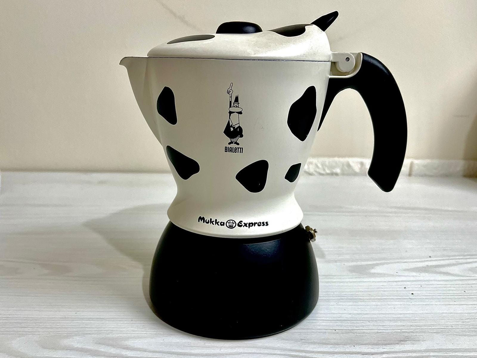 BIALETTI Mukka Express + 2 Cups and Saucers Cappuccino Maker Made