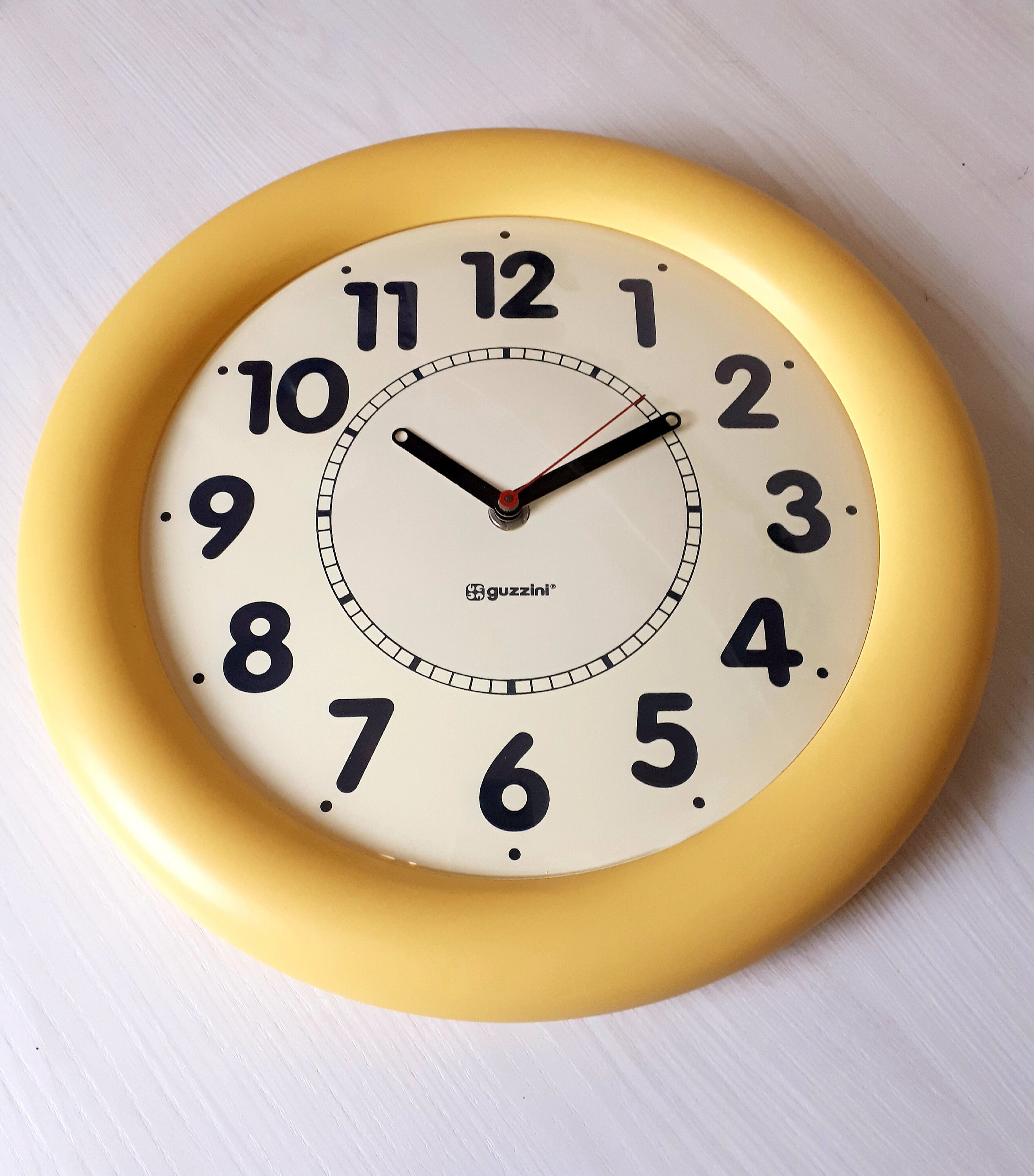 GUZZINI Wall Clock Vintage Design Vanilla Yellow Edge Made in
