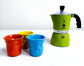Bialetti Fiammetta Green Coffee Maker + 3 Colored Cups 3-Cup Moka Espresso Made in Italy Aluminum Coffee Machine