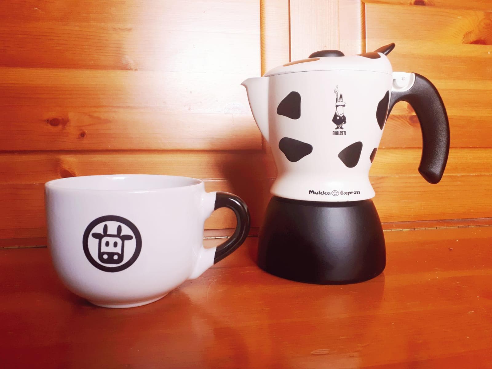 【マミ】Bialetti Mukka Express 牛柄コーヒーメーカー Mukka Express Bialetti With Large Cow Cup Design Latte Cappuccino