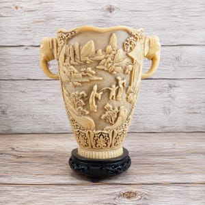 Vaso cinese vintage in resina effetto avorio con base in legno, vaso orientale scolpito, decorazione asiatica Elefante