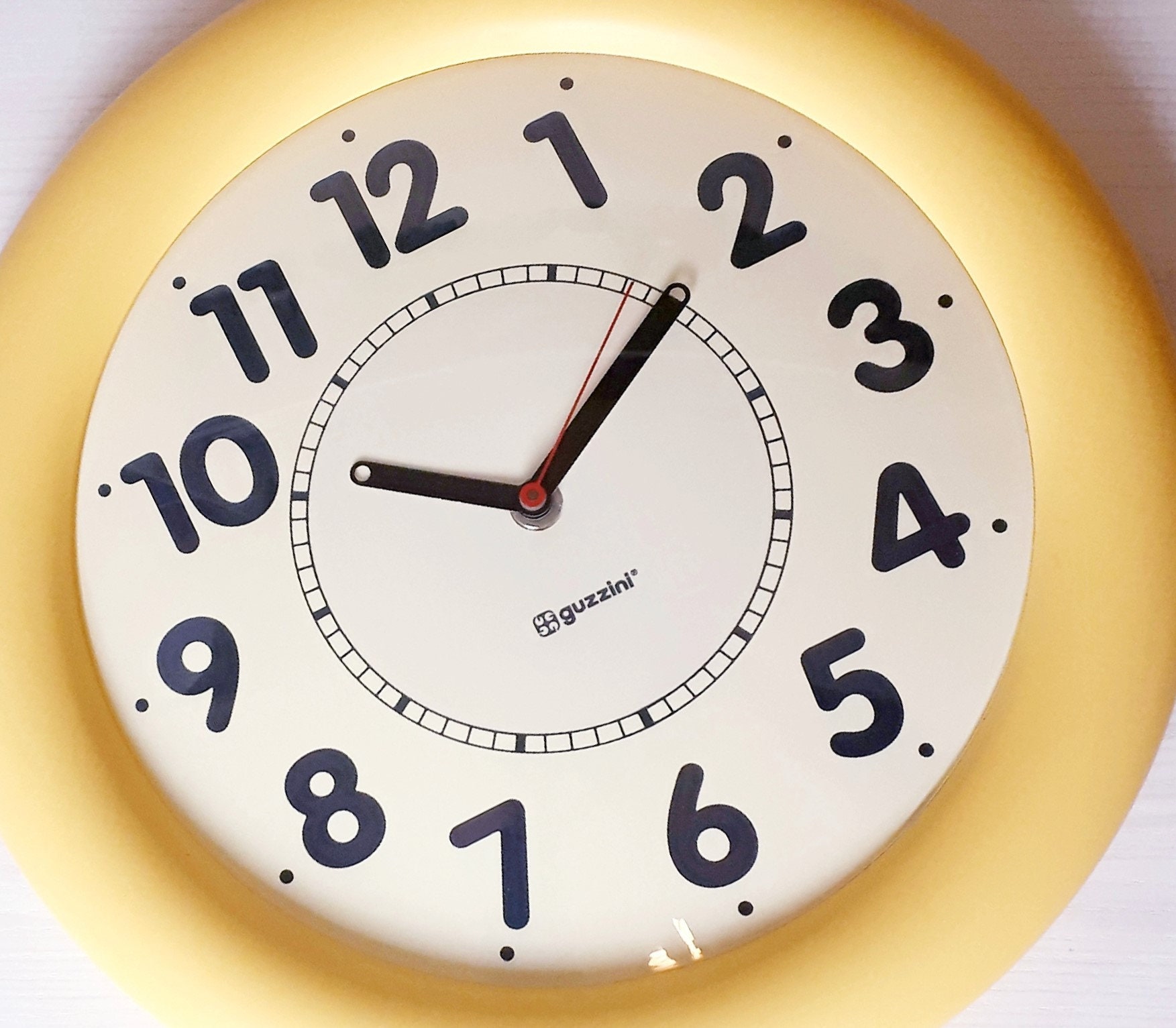 GUZZINI Wall Clock Vintage Design Vanilla Yellow Edge Made in