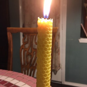 Natural/Rolled/100% Beeswax Candles/Taper/Honey Scent/Honeycomb/Great Gift/Hand Rolled/Pure Beeswax/Home Deco image 5