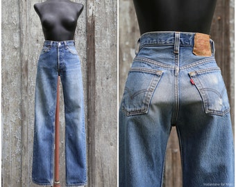 Vtg LEVIS 501  / Made USA  / Straight Classic Leg Jeans /  1990's / Medium Dark Wash / Vintage / 26 27  X 31