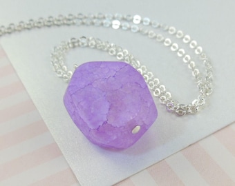 Collier de morceaux de quartz violet -- Jones --